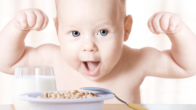Sữa non giúp tăng sức đề kháng cho bé