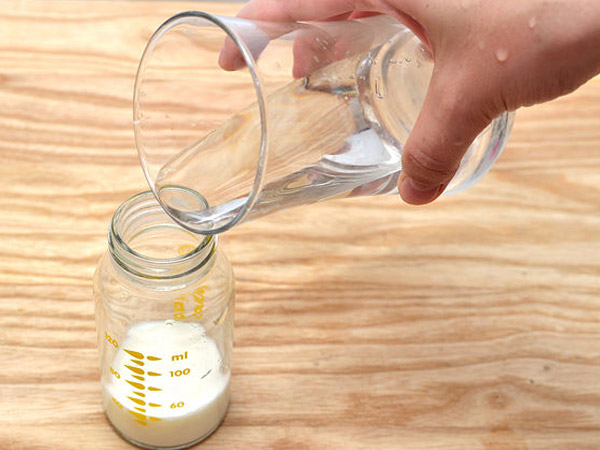 Nước pha sữa không đúng nhiệt độ sẽ làm ảnh hưởng đến chất lượng sữa