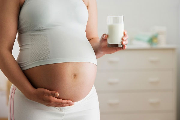 Mang thai có cần thiết phải uống sữa bầu hay không?