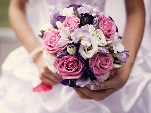 Bật mí bí quyết tiết kiệm tiền cho hoa cưới