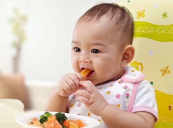 Bổ sung vitamin từ rau củ quả cho bé