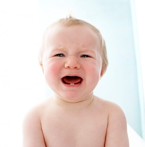 Nguyên nhân và biện pháp khi bé mọc răng chậm