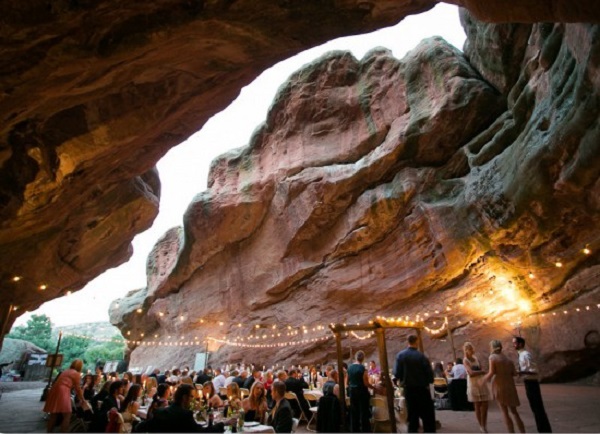 Đám cưới tại hang động Bridal, thuộc núi Ozarks, Missouri