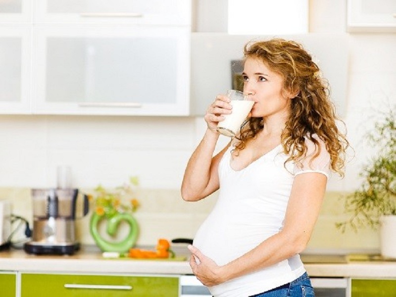 Sữa bầu cung cấp nhiều dinh dưỡng cần thiết cho phụ nữ mang thai